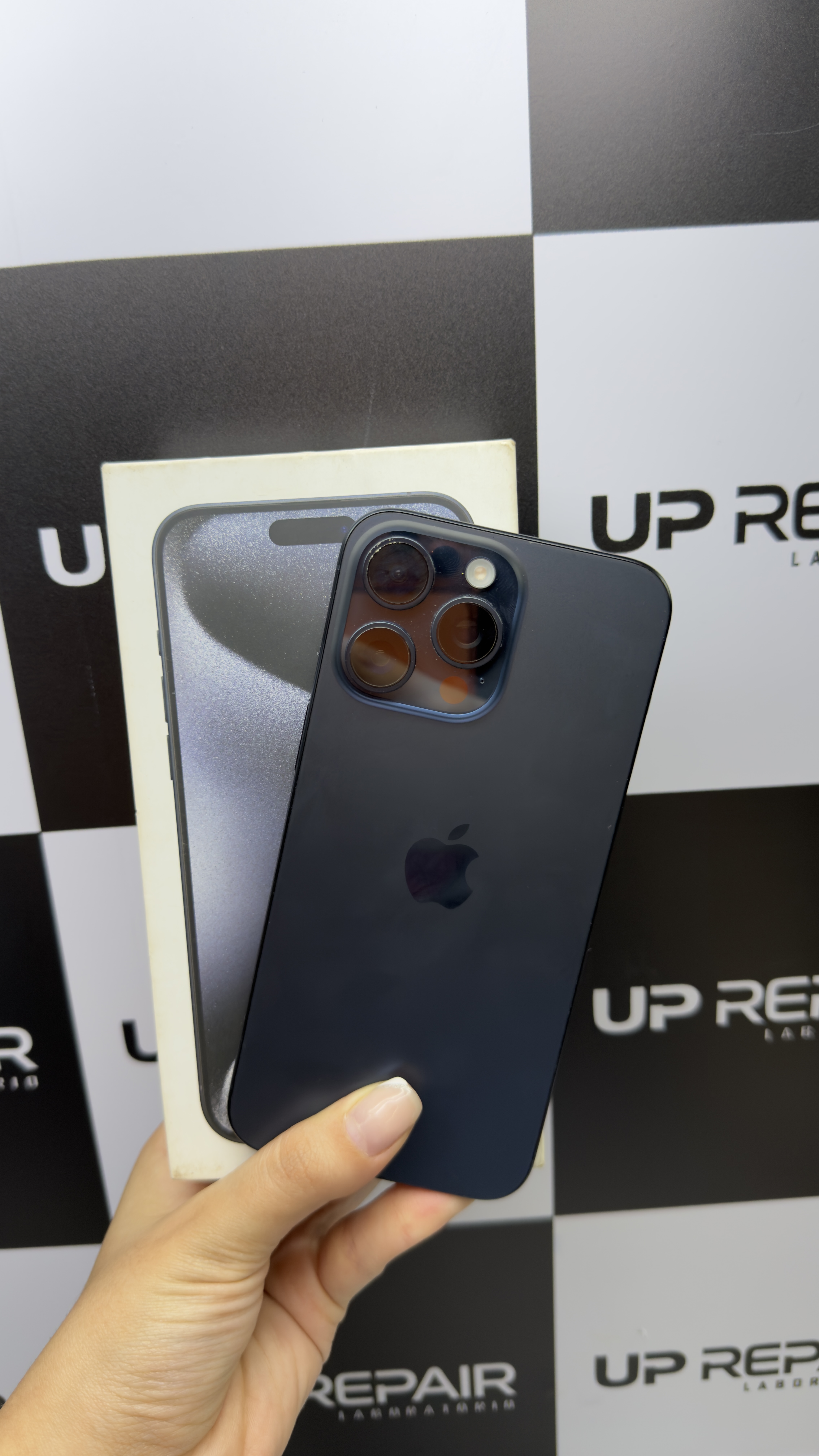 15 Pro Max 256GB